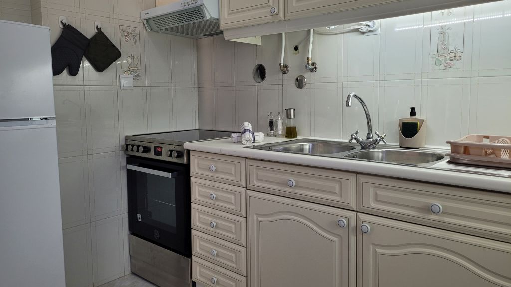 Encimera y electrodomésticos de cocina en Apartamento Noa Mar, Algarve